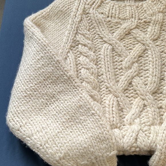 SOLD Vintage Chunky Hand Knit Authentic Gap Clothing 100% Wool Sweater - Picture 10 of 17